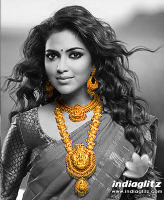 Jewelry Advertisement In Photoshop